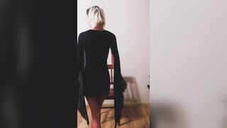 perfect erotic dance from a sexy blonde