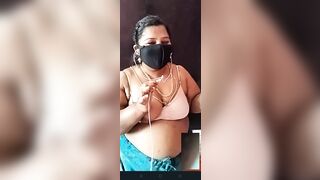 Tamil aunty talking with customer online sex