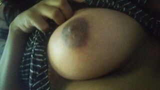Indian Mallu Aunty Showing Her Boobs and Play Alone 08