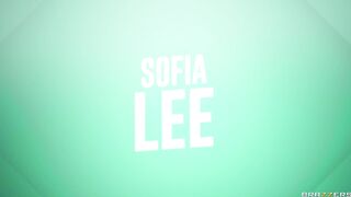 Auctioning Her Ass - Sofia Lee, Ebony Mystique / Brazzers
