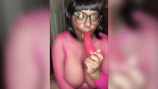 Nerdy Busty Ebony Babe Sucking on a Dildo