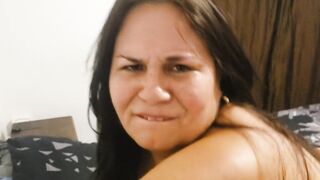 Horny Mommy Hotwife - Queen of Cukcolding - Facesitting