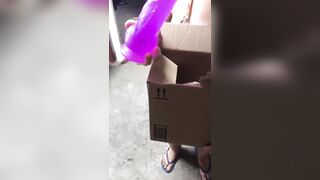 Amazon Delivery Man Surprised By BIG ASS MILF