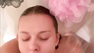 Hot Babe Can’t Breath While Sucking Thick BBC In Shower
