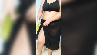 Saudi Arabian Maid Fuck Hard With Cucumber - hard fuck