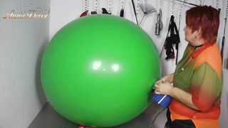 Mega balloon blow up