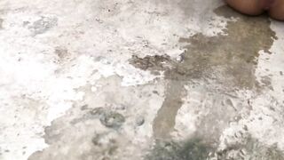 pissing outdoors with my hairy pussy a lot of urine comes out