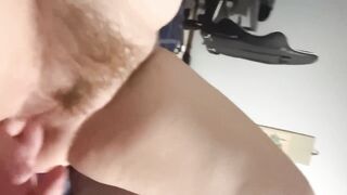 trying to get her to squirt- curvy 20 year old gets finger-fucked!