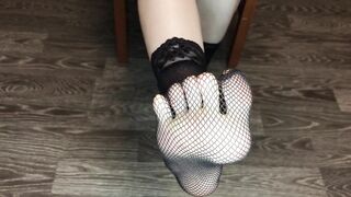 kelly_feet girl show new fishnets foot fetish pov nylon stockings
