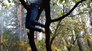 Girl climbed a tree to rub her pussy on it - Lesbian-illusion