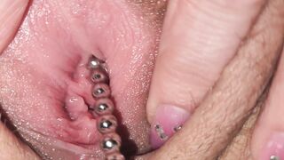 A little peehole play to turn you on