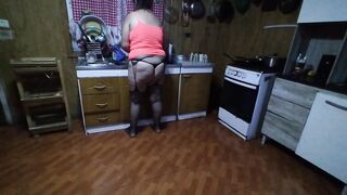 my stepmom cooking me in pants