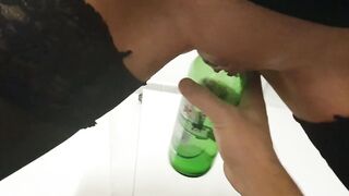 Pussy pong with all beer inside her vagone and Get orgasm