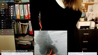 Teacher is secretly masturbating and squirting in her leggings during exam