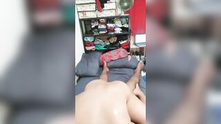 Ngentot Istri Tetangga Sampai Orgasme - Indonesian Milf Shaking Orgasm