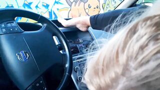 Selena's unexpected blowjob in a car