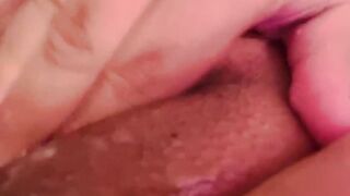 RUBBING BIG DADDY’s CUM ALL OVER MY CHUBBY PUSSY ????????