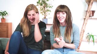 Ersties -Die Saarländerinnen Nicky F und Kate lecken und fingern sich gegenseitig