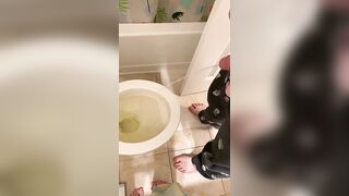 Aiming His Dick For Him Long 30 Second Piss Real Couple Piss Slut Amateur