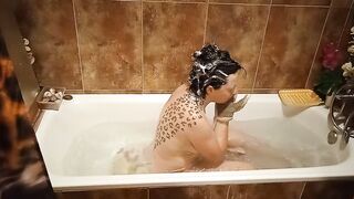stepmom gets horny shampooing my head and hairy pussy