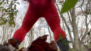 Desperate trail running girl sees how long she can hold her pee