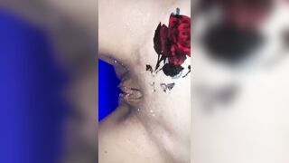 She is really hot in the pool and she want to cum hard