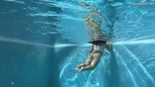 Hungarian underwater erotics with Puzan Bruhova