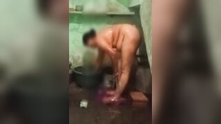Desi indian girl bathing video